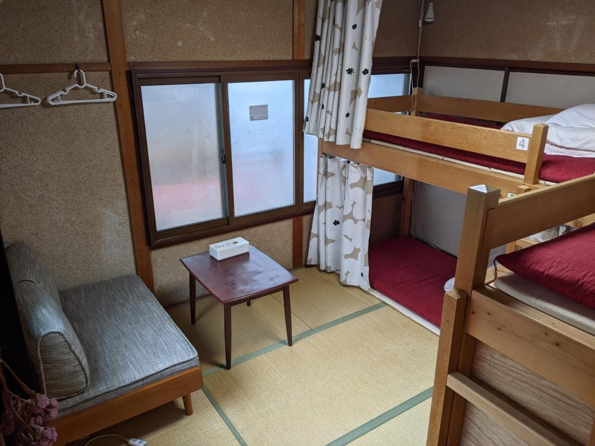 טקיאמה Guesthouse Tomaru מראה חיצוני תמונה