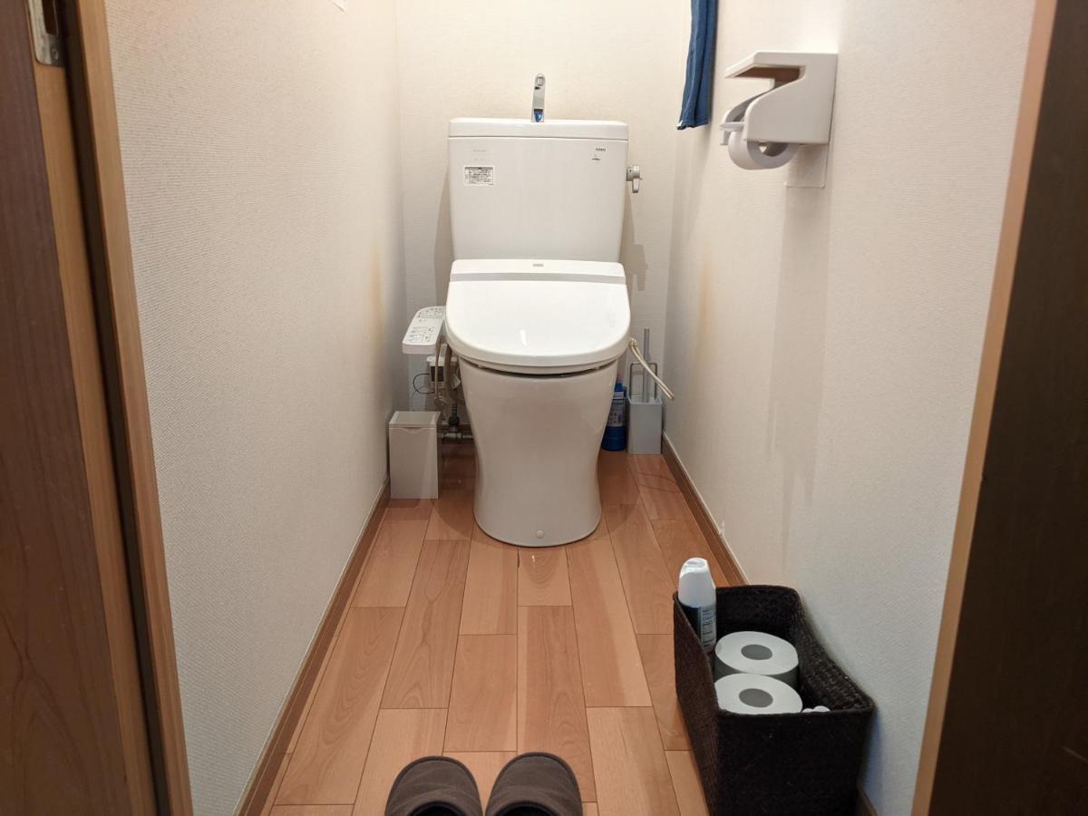 טקיאמה Guesthouse Tomaru מראה חיצוני תמונה
